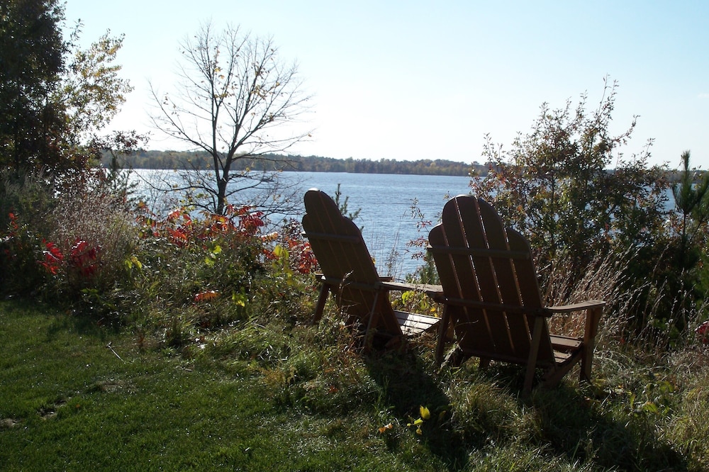 Enjoy lower Rates Your Time At Northern Bay Sunset Condominiums Magnolia Loft.