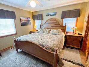 3 bedrooms, Internet - Beachbreak:  Spacious interior, screened porch and large deck. (Ocracoke)