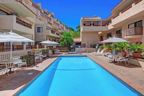 A13: Remodeled Bahia Vista 2 Bdr + 2.5 Bath Townhouse Style Condo with POOL