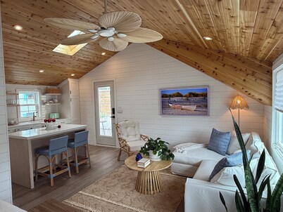 Stone Harbor - BRAND NEW Boutique Loft King...Sandcastle Condo