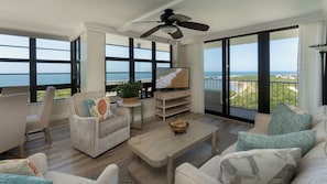 Télévision à écran plat, lecteur de DVD