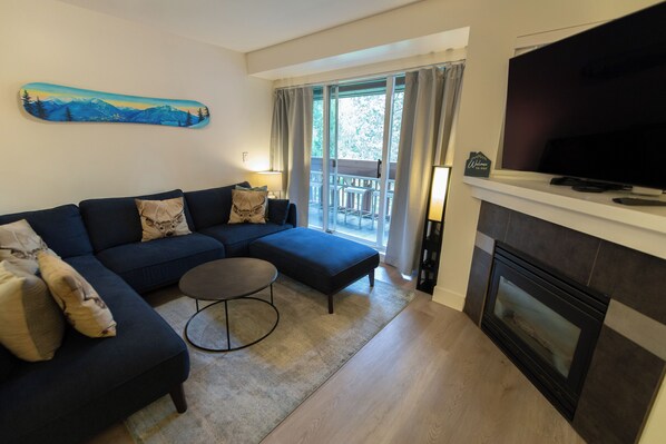 TV, fireplace, Netflix, streaming services