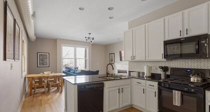 In der Nähe der Innenstadt! 2 Bed 2 Bath Condo-voll ausgestattet