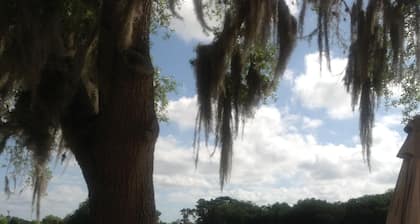 YOUR OWN 3-ROOM VILLA, PATIO, WITH ON PREMISES POOL, JACUZZI, WASHER DRYER