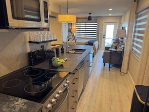 Fridge, microwave, oven, stovetop - Beachfront Studio on the sand - New Remode,l Free Parking I (Bradenton Beach)