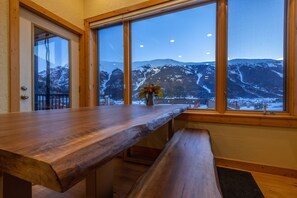 Dining - Spacious, high end condo that sleeps 8 in Copper Mountain's Center Village (Copper Mountain)