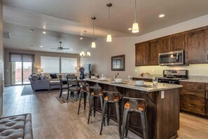 Interior - PVZ 82| Patio w/ Dining Space * Water park * Views (Santa Clara)