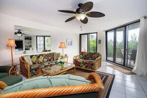 Smart TV, fireplace, table tennis