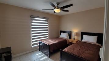 3 bedrooms, desk, iron/ironing board, WiFi