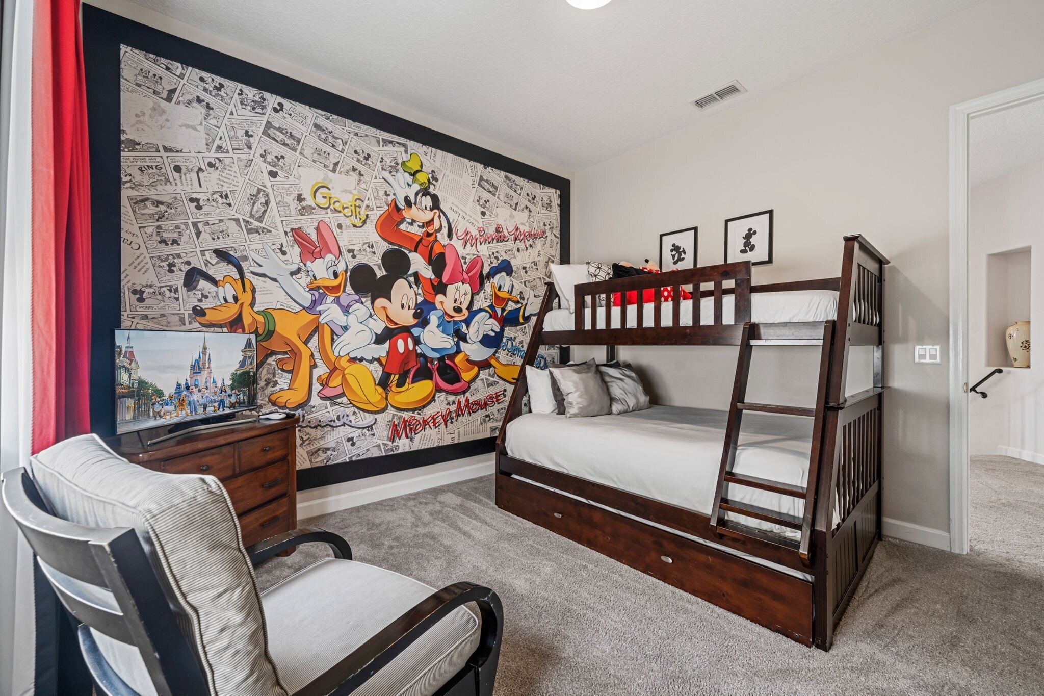 5 soverom, strykejern/-brett, wi-fi (inkludert) og sengetøy