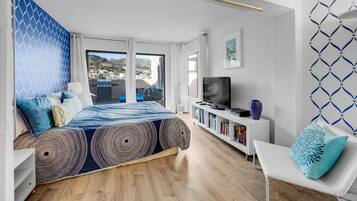 1 bedroom, iron/ironing board, travel crib, WiFi