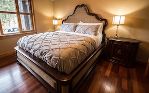 2 bedrooms, desk, iron/ironing board, free WiFi - Beautiful Getaway In Spring Creek, Canmore (Canmore)