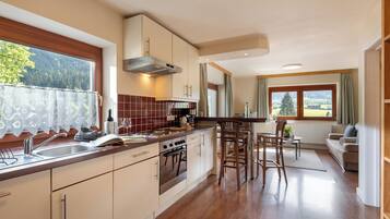 Fridge, oven, coffee/tea maker, toaster