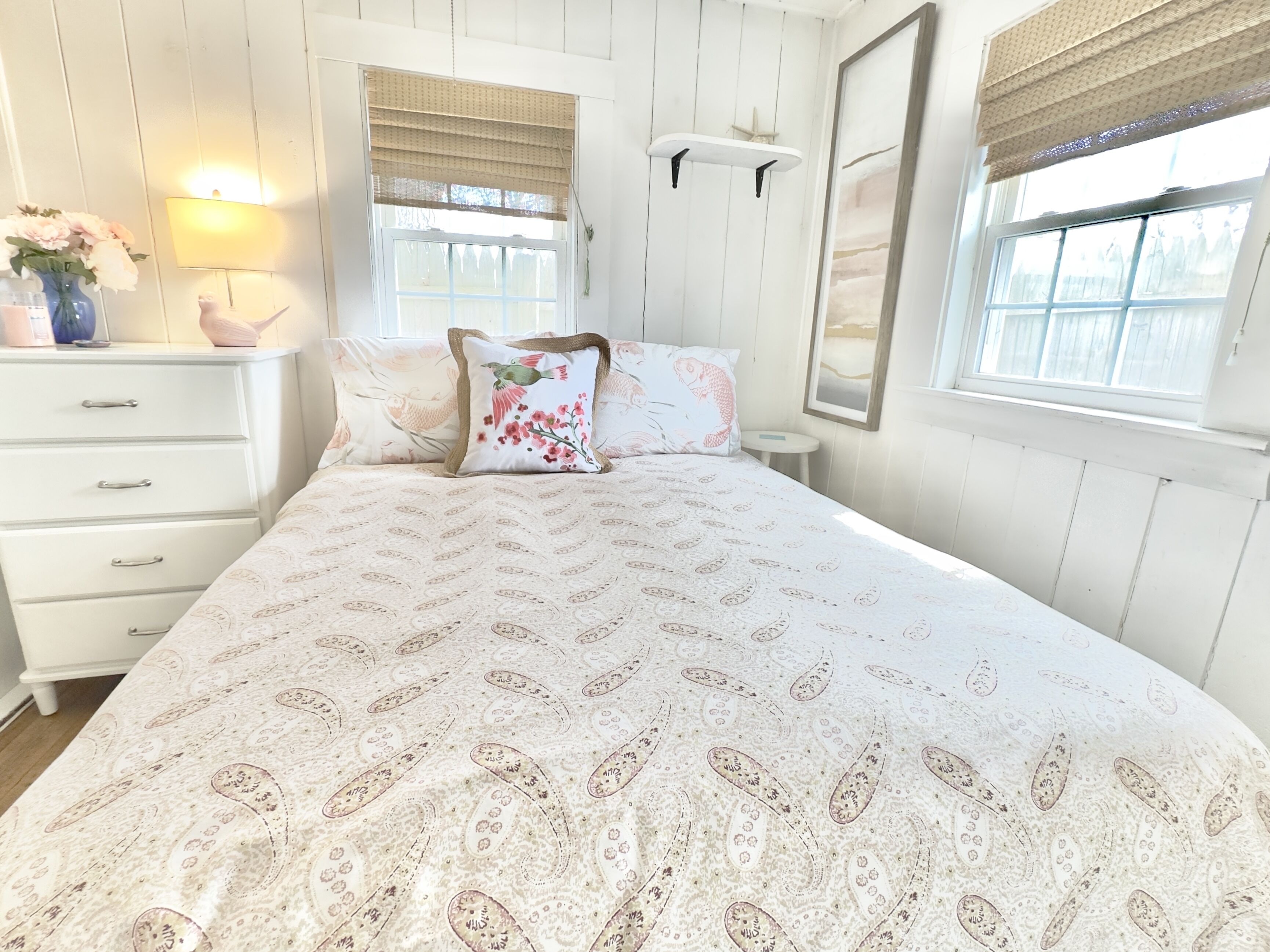 Stay in a TINY HOUSE!★0.4mi to Beach★Village★Restaurants★Pet Friendly ★ 2 bikes!