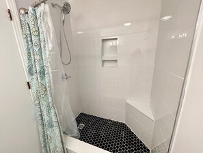 Bathroom - Jonathan Livingston Seagull:  Dog friendly single story home. (Ocracoke)