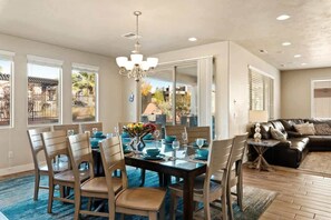 Dining - PVZ 33|Steps to Pools *Misters* Pool/Mtn PatioView (Santa Clara)