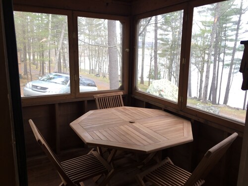 Family Friendly Updated Waterfront Cottage