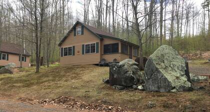 Family Friendly Updated Waterfront Cottage