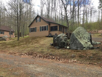 Family Friendly Updated Waterfront Cottage