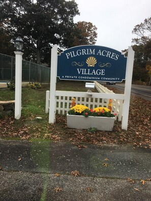 Property grounds - Walk To The Beaches Or Swim In The Pool (South Yarmouth)