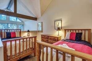 3 chambres, fer et planche à repasser, Wi-Fi gratuit, draps fournis