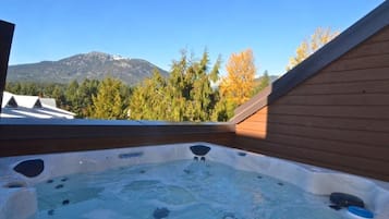 Baignoire à remous extérieure