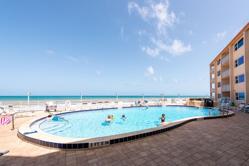 Suora valtameri / uima-allas