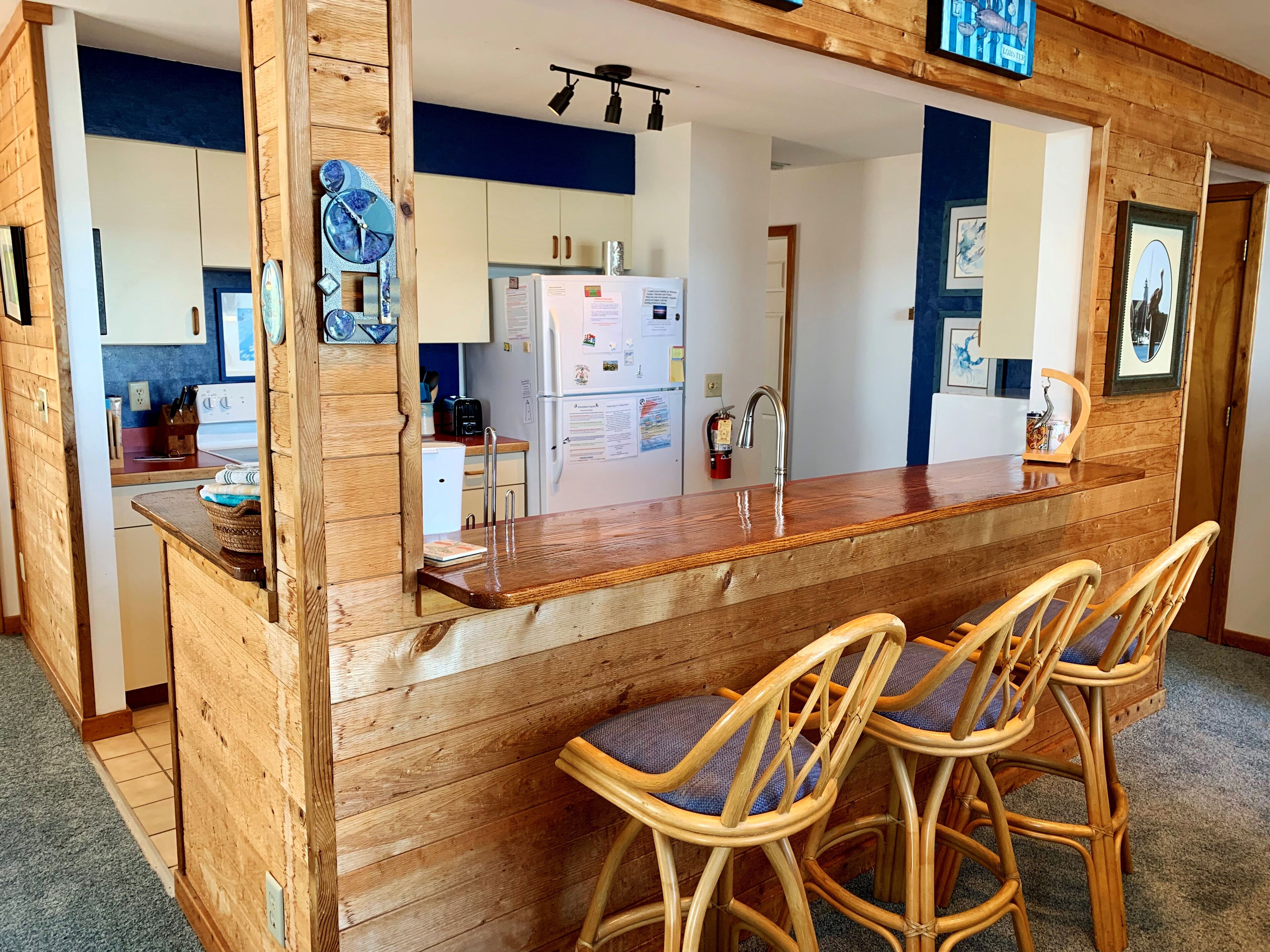 Pirate's Quay 3 North: Incredible harbor views and sunsets. Docking.