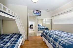 2 Schlafzimmer, Bügeleisen/Bügelbrett, Reisekinderbett, WLAN