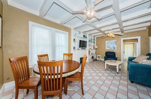 Interior - Private family waterfront beach cottage. Best location step out to bay and gulf (Indian Shores)