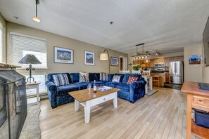 Téléviseur, foyer, chaîne audio