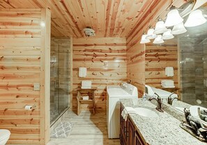 Shower, towels - Inspiration - new fantastic outdoor fireplace and barbecue area (Cleveland)