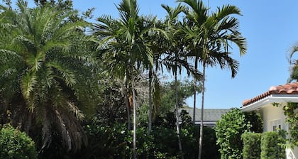 Luxe East Boca Retreat – Private Home w/ Resort Pool, Perfect Location!