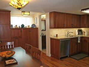 Fridge, microwave, oven, stovetop - 329CA: Quaint Cottage in Avalon, Arts & Crafts Style, Charming Front Porch, A/C (Avalon)