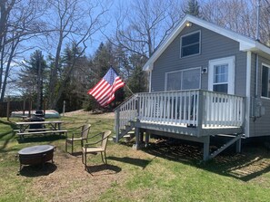 Outdoor dining - Camp Forever cottage (Harpswell)
