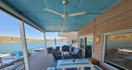 Relax near Colorado River in Parker's Guesthouse