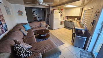 TV connectée, cheminée, Netflix, services de streaming