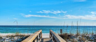 “Beauty and the Beach” Gulf Front Townhome! Gulf Views! Pool