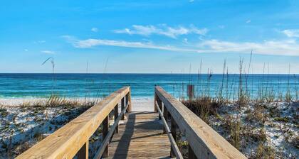 “Beauty and the Beach” Gulf Front Townhome! Gulf Views! Pool