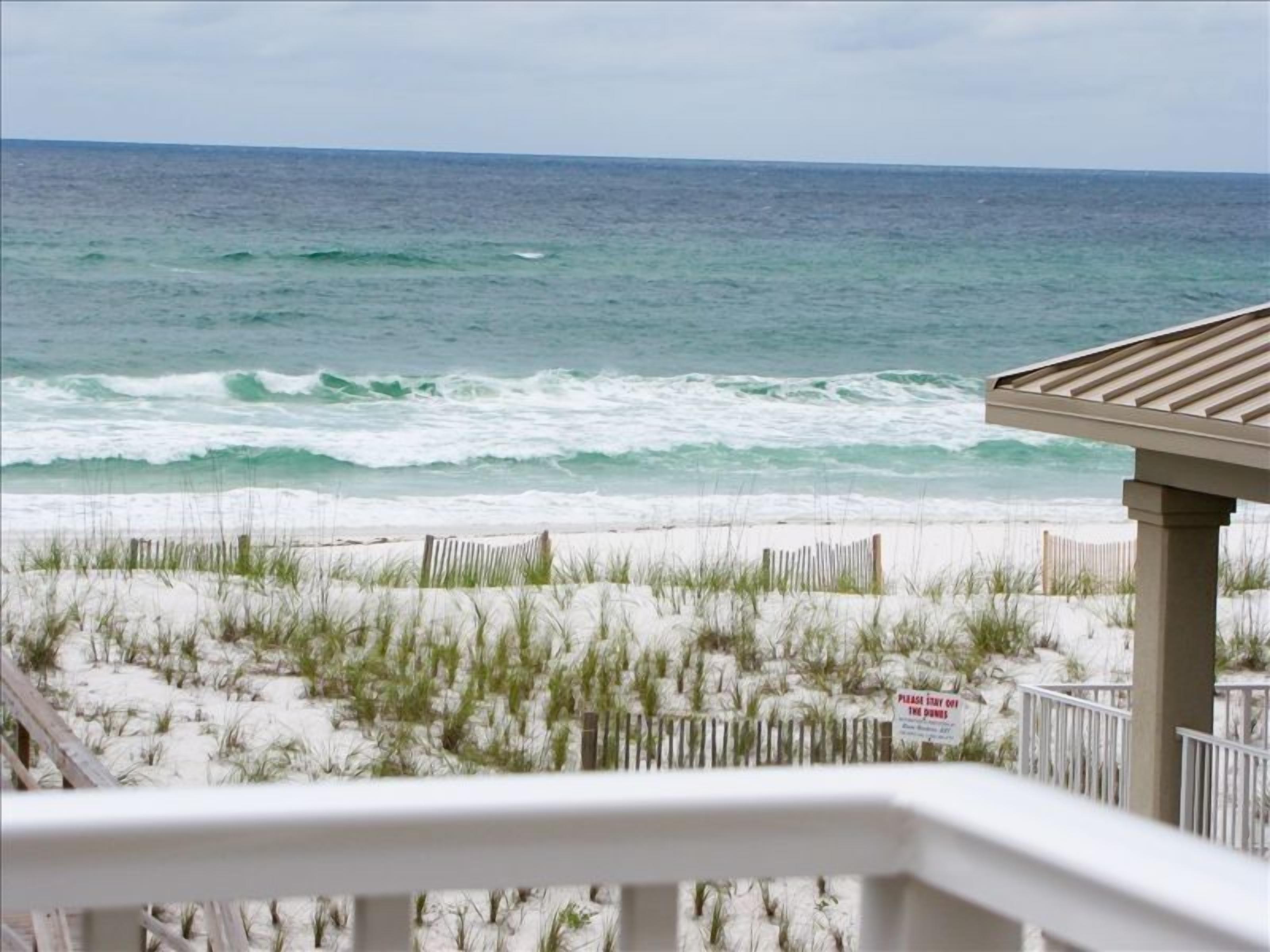 “Port Side Villas” Gulf Front Townhome! Pool,Tennis, Beach Trolley