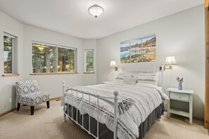 3 camere, ferro/asse da stiro, Wi-Fi gratuito, lenzuola