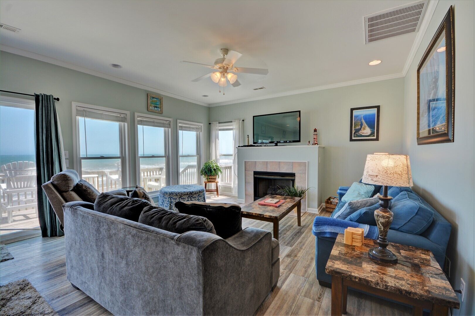 "Spindrift" OCEANFRONT 5 Bedroom/3 Bath Home