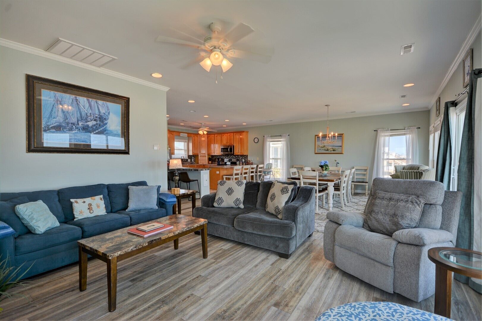 "Spindrift" OCEANFRONT 5 Bedroom/3 Bath Home