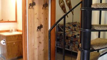 3 quartos, ferros/tábuas de passar roupa, Wi-Fi, roupa de cama