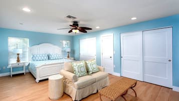 6 bedrooms, WiFi, bed sheets