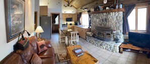 TV, stereo - Ponderosa Cabin at Rye Creek Lodge (Darby)