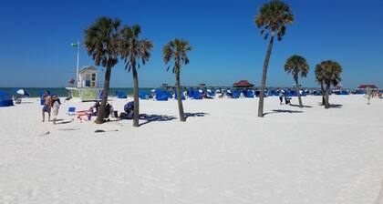 Neu renoviertes Beach Cottage 300 Schritte vom Strand entfernt. Haustierfreundlich!