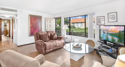Cozy End Unit 3 Bedroom Condo at gated Mountain View Villas - Tennis - Pools- Sp