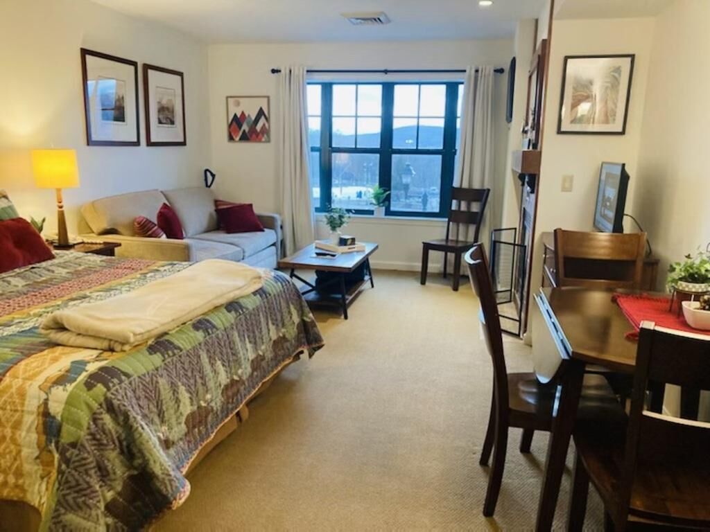 Mountain Creek Resort| Pool | Hot Tubs | Gym | Café |Wineries | Hiking | 259