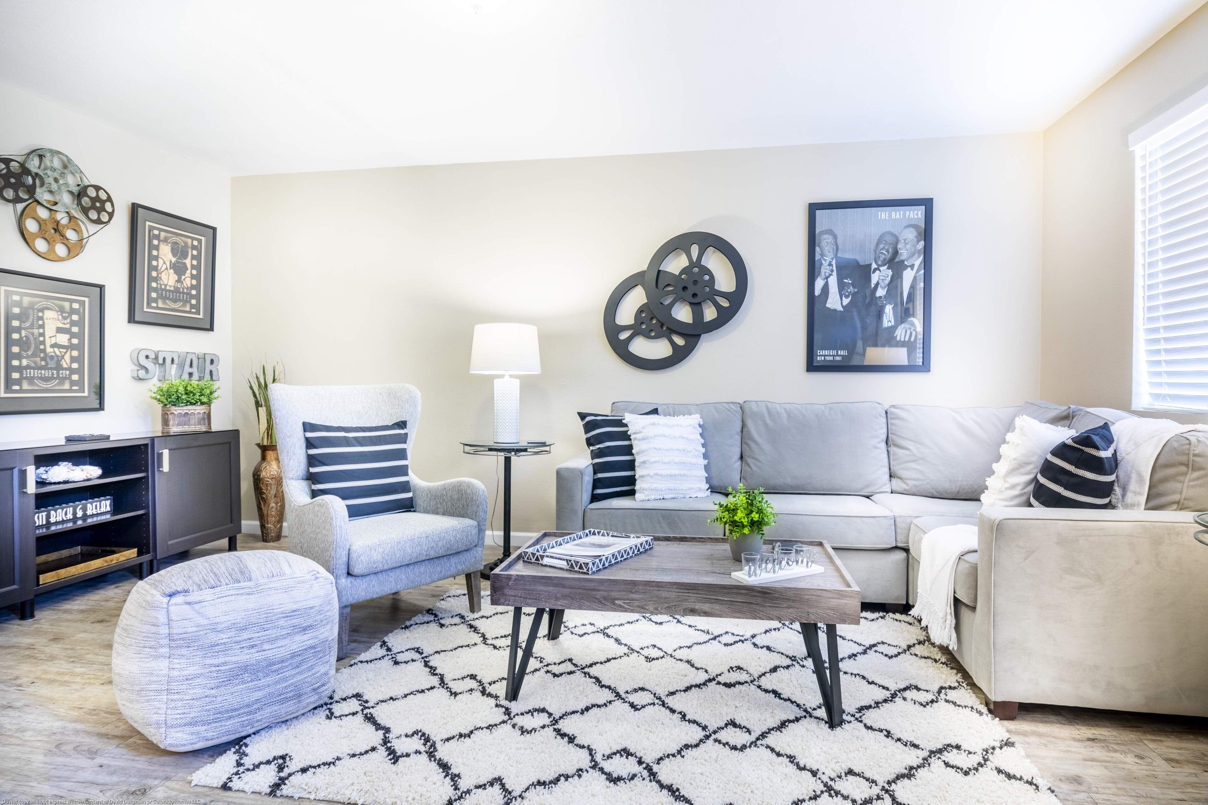 You Can Afford to Vacation Well, Discounted Rates, Hot Tub, Perfect Location!